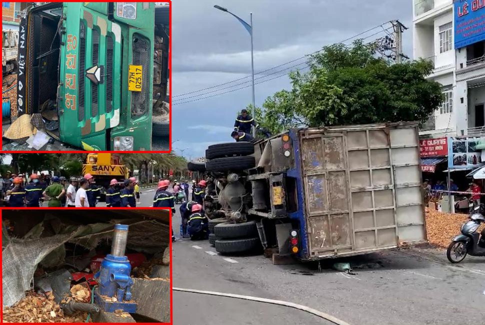 The scene of the truck carrying wood chips overturned, crushing and killing 3 people on the road. Photo: Binh Dinh Provincial Police