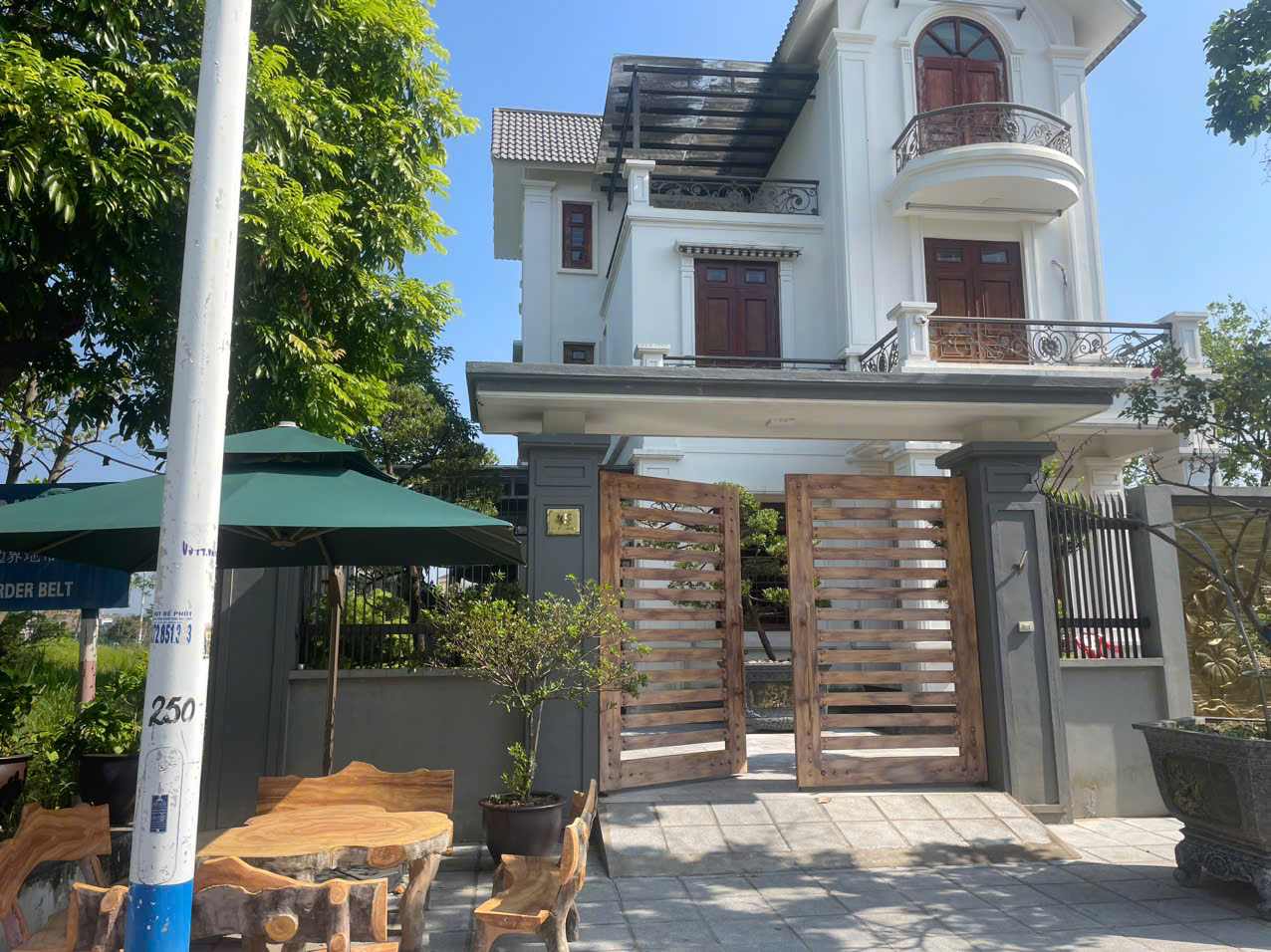 Anh Nam xây biệt thự ở quê sau khi từ bỏ giấc mơ mua nhà Hà Nội. Ảnh: Nhân vật cung cấp