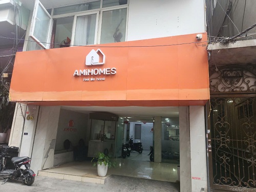 Chung cư mini nơi cô gái tử vong. Ảnh: Minh Hạnh 