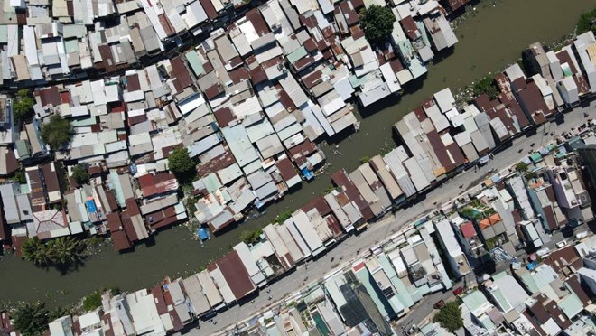 Ho Chi Minh City will clear 1,270 households to renovate the central canal. Photo: Anh Tu