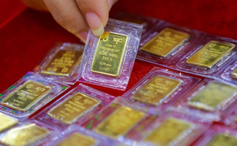 Gold prices continuously set new peaks. Photo: VNA