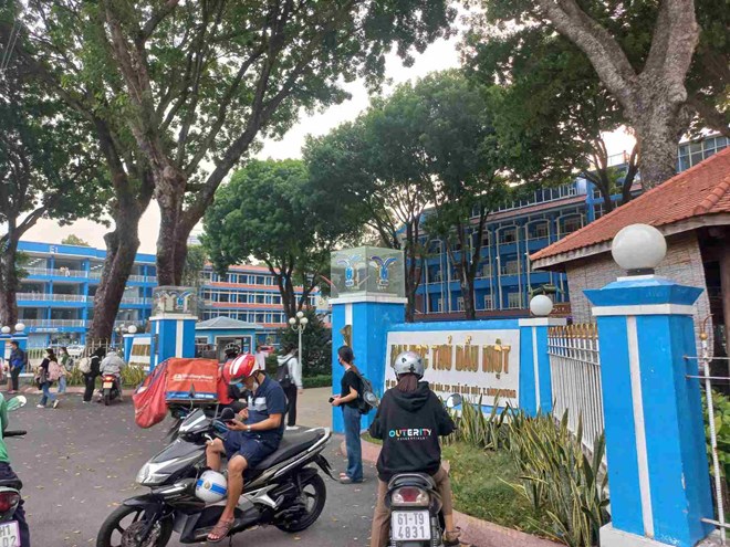 Vụ thu vượt 37 tỉ đồng học phí: Sẽ trả lại cho sinh viên