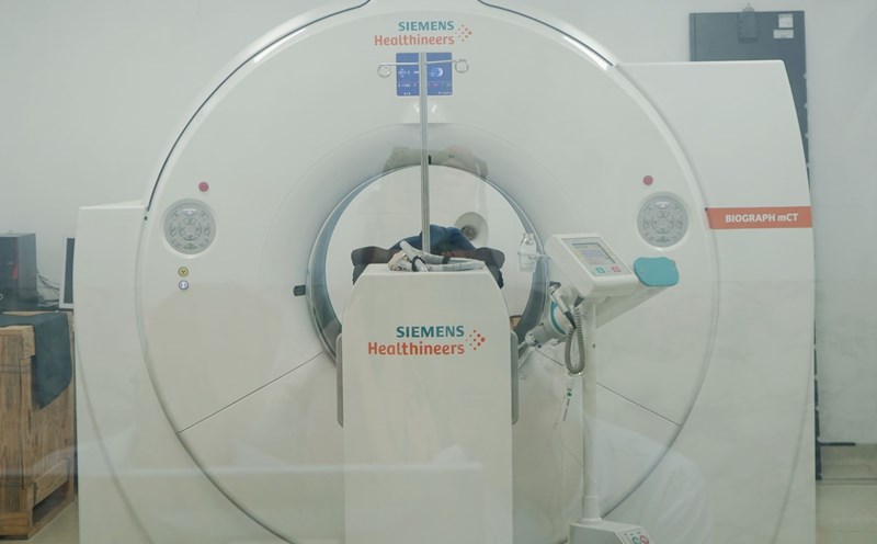 Patients have PET/CT scans for diagnosis and monitoring of cancer treatment at Cho Ray Hospital. Photo: Thanh Chan