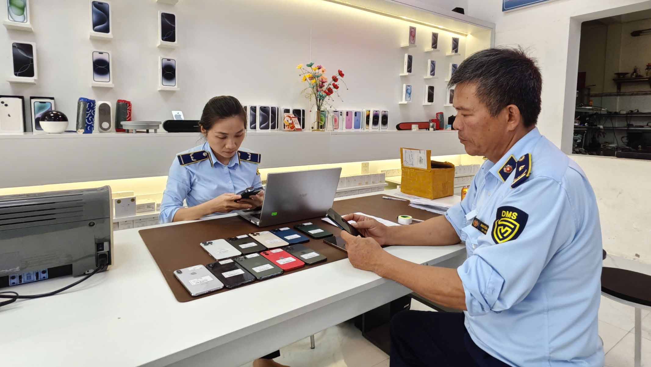 Lực lượng chức năng đã tạm giữ tang vật vi phạm và ban hành quyết định xử phạt theo thẩm quyền. Ảnh: Cục Quản lý thị trường Quảng Bình