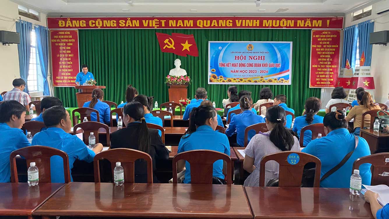 Quang canh hoi nghi. Anh: Don vi cung cap