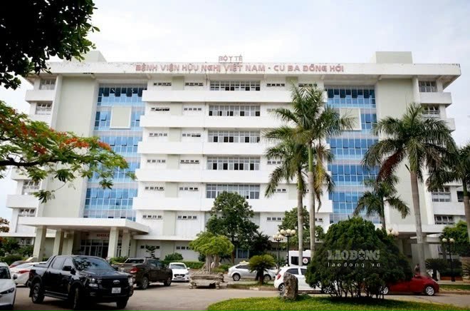 Vietnam – Cuba Dong Hoi Friendship Hospital received a child patient suspected of being poisoned by Solanum procumbens and later died. Photo: Cong Sang