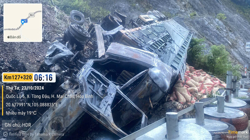 Tractor trailer on fire on Highway 6. Photo: Minh Nguyen