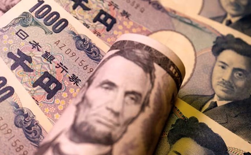 Yen Unexpectedly Rebounds After Record Drop yen-unexpectedly-rebounds-after-record-drop