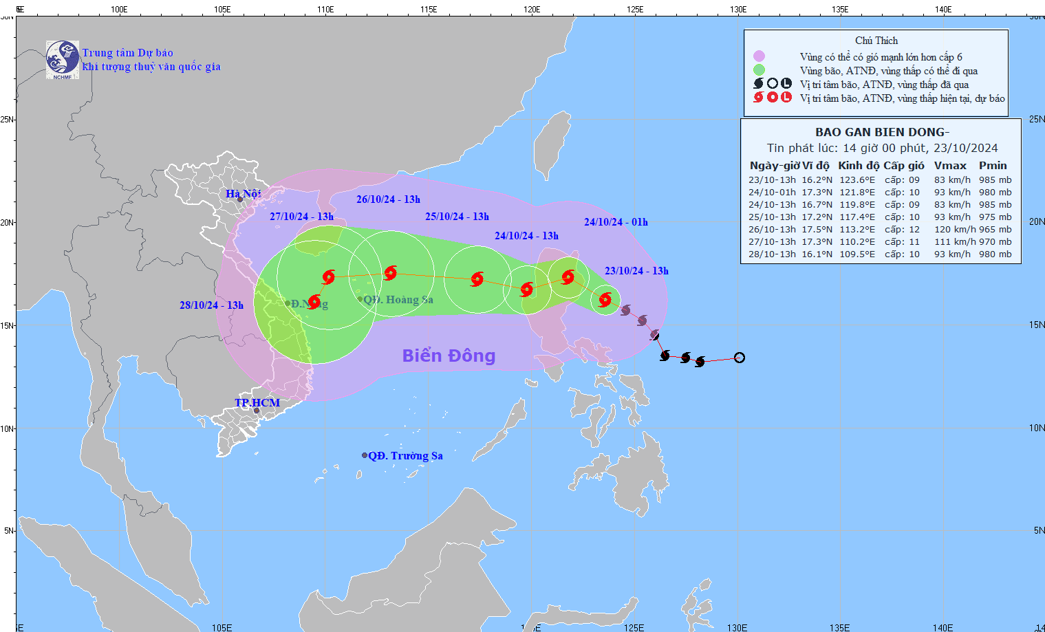 Cap nhat vi tri va duong di cua bao Tra Mi vao 14h ngay 23.10. Anh: Trung tam Du bao Khi tuong Thuy van Quoc gia