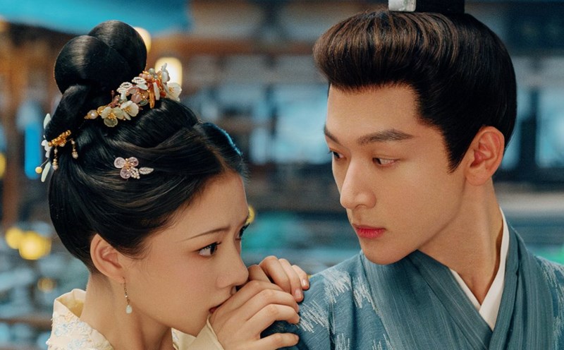 The movie "Security and Brocade" by Ren Min and Zhang Wanyi suddenly became a hit. Photo: Producer