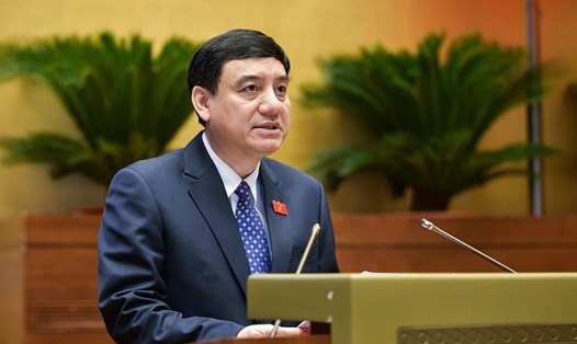 Chủ nhiệm Ủy ban Văn hóa, Giáo dục Nguyễn Đắc Vinh báo cáo giải trình, tiếp thu, chỉnh lý dự thảo Luật Di sản văn hóa (sửa đổi). Ảnh: Phạm Thắng