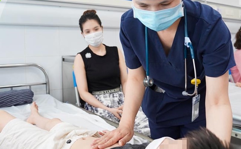 In the changing seasons, be careful with viral meningitis in children. Photo: BVCC