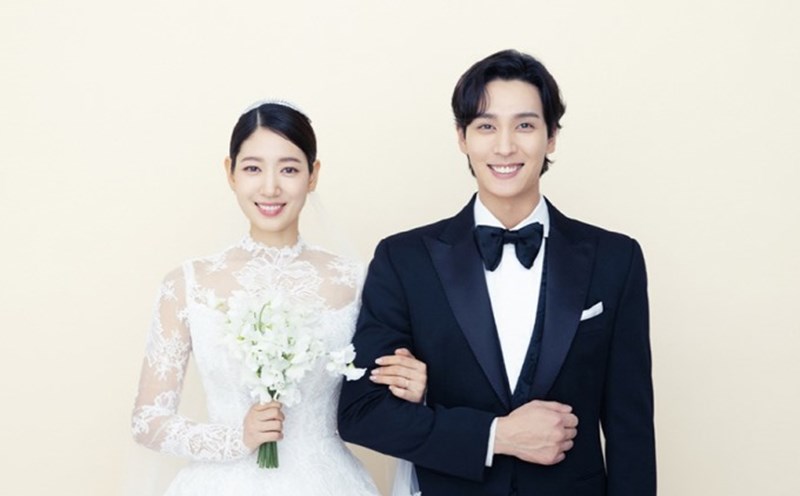 Park Shin Hye and Choi Tae Joon's wedding will take place in early 2022. Photo: Instagram