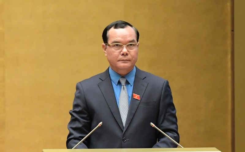 President of the Vietnam General Confederation of Labor Nguyen Dinh Khang presented a summary report on the Draft Law on Trade Unions (amended) at the 7th Session of the 15th National Assembly. Photo: Hai Nguyen
