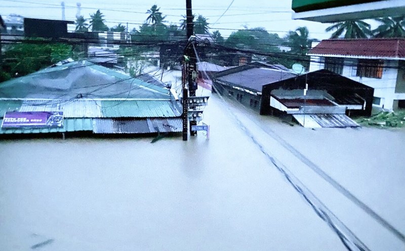 Bão Trà Mi gây ngập lụt ở Philippines. Ảnh: AFP