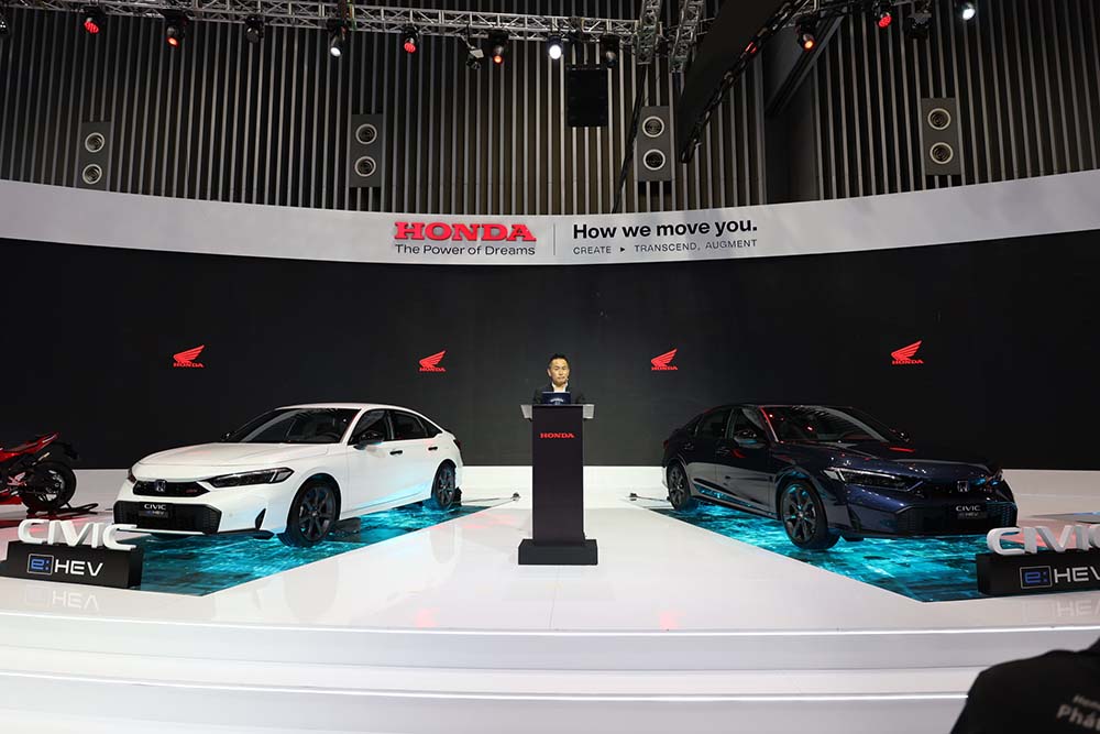 Honda Civic 2025 introduced at Vietnam Motor Show 2024. Photo: HVN