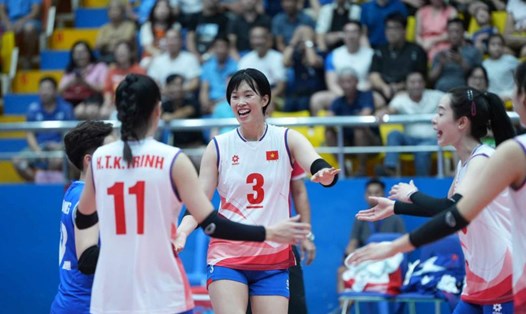 Tuyển bóng chuyền nữ Việt Nam tại SEA VLeague. Ảnh: VFV