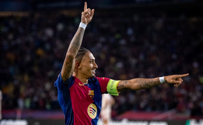 Raphinha lập hat-trick trong chiến thắng 4-1 trước Bayern. Ảnh: FC Barcelona