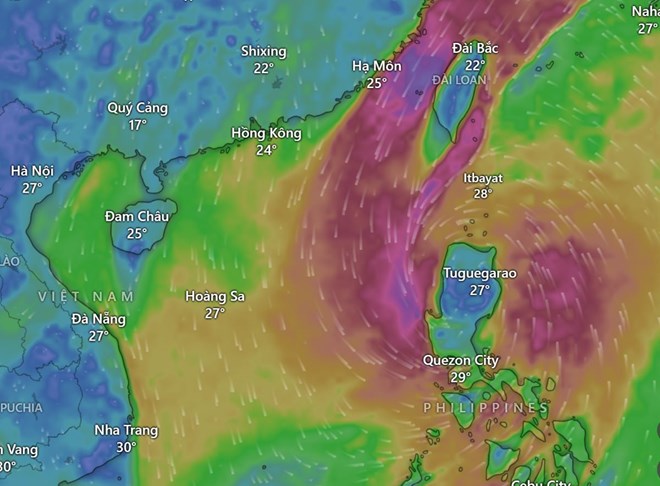 Bão Trà Mi đổ bộ, hoàn lưu bao phủ phần lớn Biển Đông