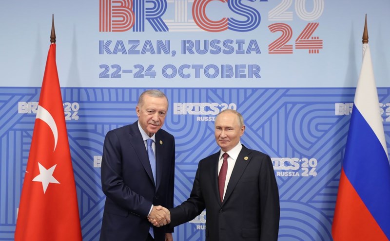 Tổng thống Nga Vladimir Putin gặp Tổng thống Thổ Nhĩ Kỳ Reccep Tayyip Erdogan tại Hội nghị thượng đỉnh BRICS, ngày 23.10.2024. Ảnh: BRICS 2024