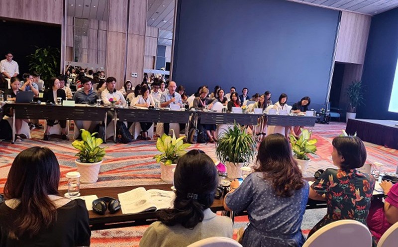Overview of the Vietnam Impact Investing Forum 2024, taking place on the morning of October 24. Photo: Vu Long