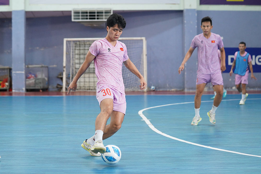 Giai vo dich futsal Dong Nam A 2024 se dien ra tu ngay 2.11 den 10.11 toi tai Thai Lan, voi su tham du cua 9 doi tuyen va duoc chia thanh 2 bang. Bang A co 5 doi gom: Thai Lan, Viet Nam, Malaysia, Brunei, Timor Leste. Bang B co su gop mat cua Indonesia, Myanmar, Australia va Campuchia.