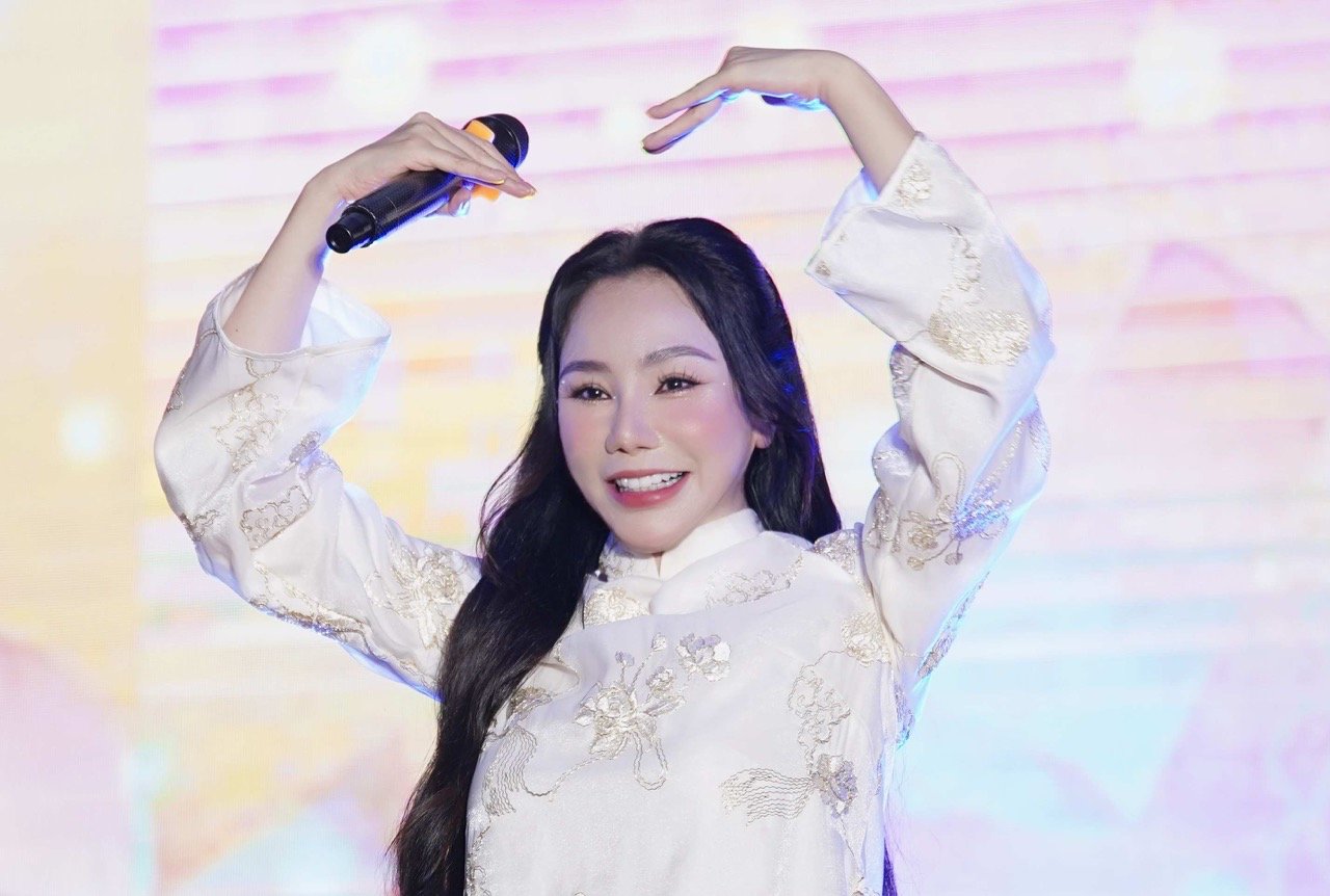 Hồ Quỳnh Hương trong đêm nhạc. Ảnh: Nghệ sĩ cung cấp