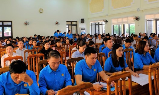 Hàng trăm học viên tham gia lớp tập huấn nghiệp vụ công tác công đoàn ở Tuyên Quang.