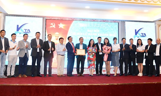 Xây dựng du lịch Nha Trang - Khánh Hoà phát triển xanh bền vững là nhiệm vụ đặt ra cho Ban chấp hành Chi hội Lữ hành Khánh Hoà nhiệm kỳ 2024-2029.Ảnh: Linh