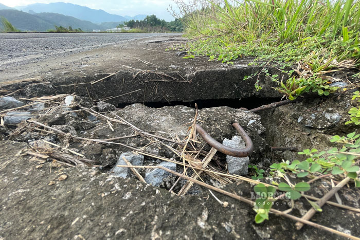 Hạng mục cống rãnh thoát nước vỡ nát, xuống cấp sau nhiều năm đi vào hoạt động.