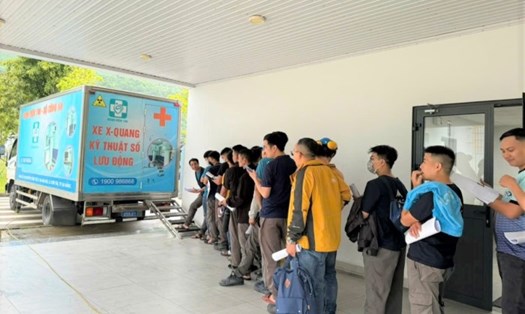 Khám sức khỏe định ký, khám bệnh nghề nghiệp cho hơn 1.000 người lao động Công ty UACV (Đà Nẵng).