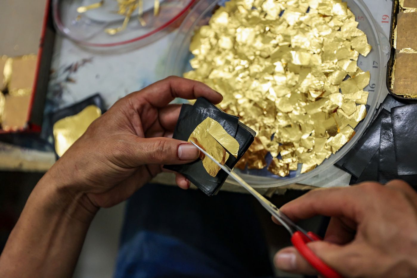 Preserving the gold and silver craft in Kieu Ky (Gia Lam, Hanoi). Photo: Hoang Nam