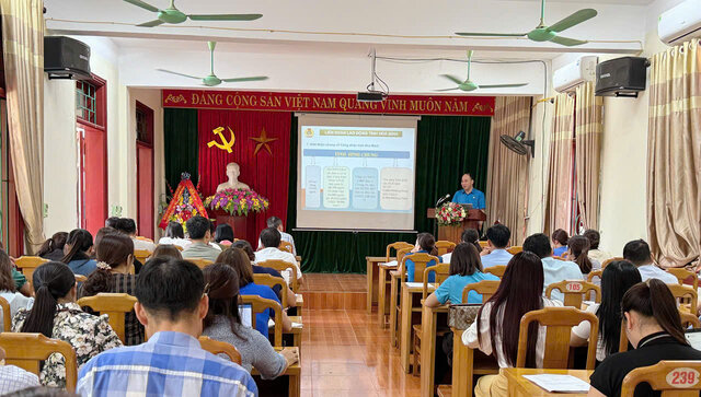 Da Bac District Labor Federation, Hoa Binh Province trains in trade union work in 2024. Photo: Pham Cuong