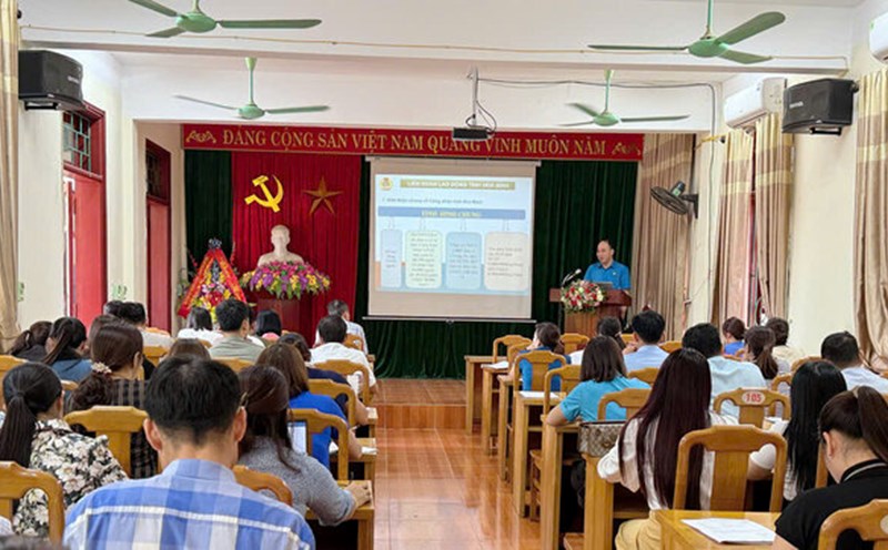 Da Bac District Labor Federation, Hoa Binh Province trains in trade union work in 2024. Photo: Pham Cuong