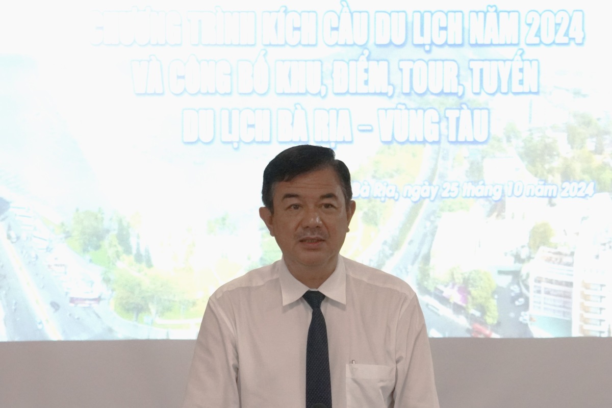 Mr. Trinh Hang - Director of Department of Tourism of Ba Ria - Vung Tau announced the information. Photo: Thanh An