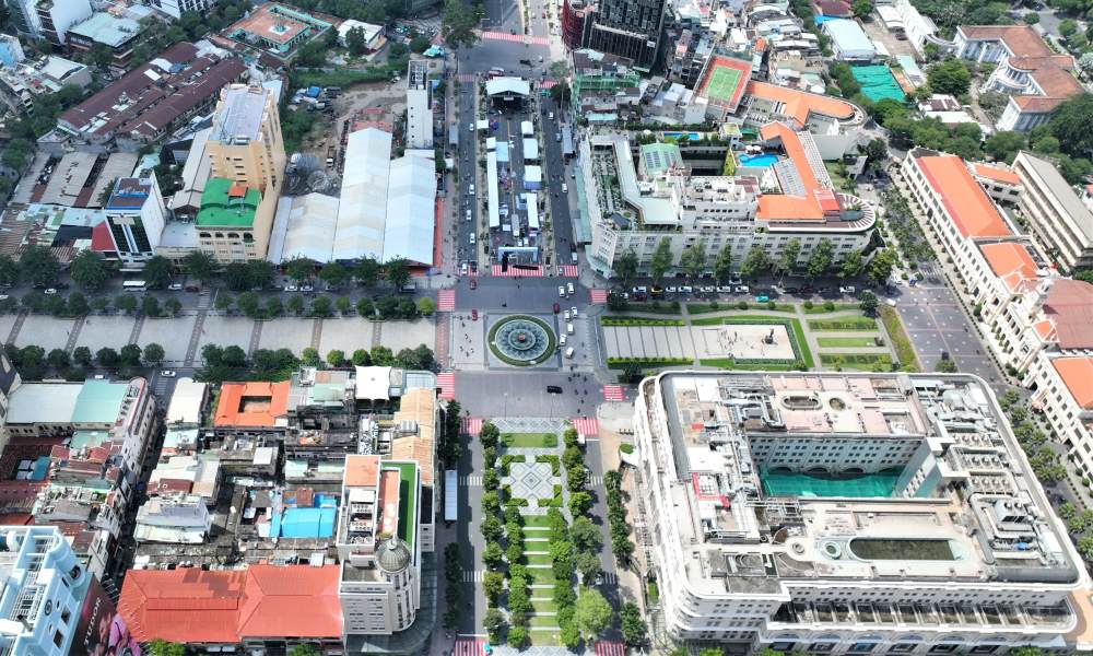 Đường Nguyễn Huệ (Quận 1) là một trong những con đường có giá đắt nhất ở TPHCM theo bảng giá đất mới.