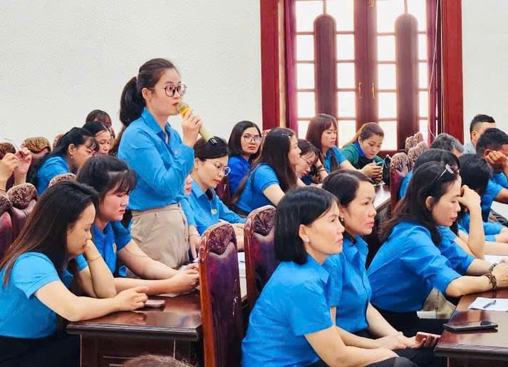 Gia Lai Trade Union proposed and contributed some opinions on the draft Trade Union Law (amended). Photo: Thanh Tuan