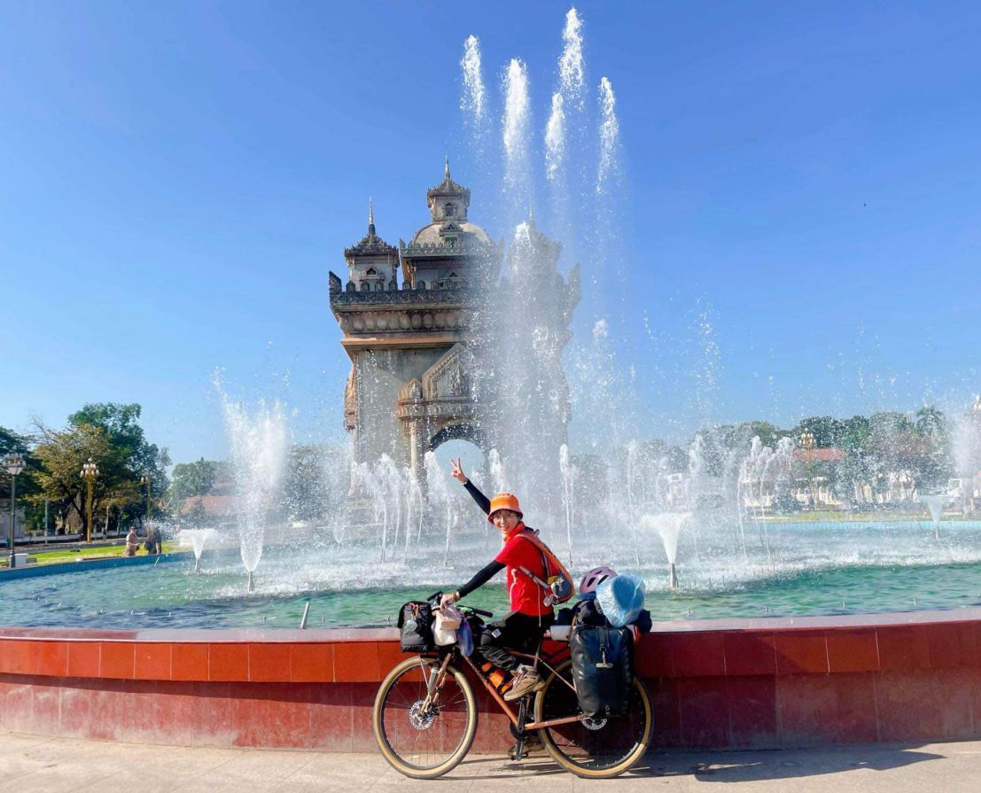 My Chau cycled to the capital Vientiane of Laos. Photo: Character provided