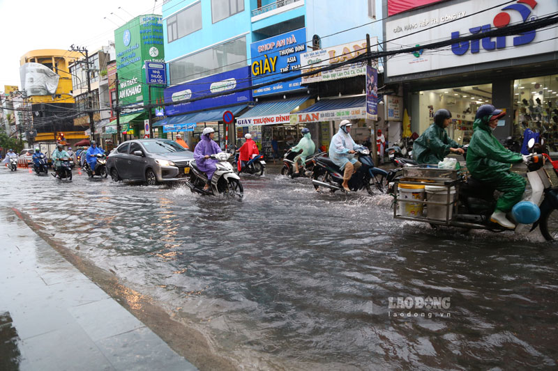 Weather Forecast: Heavy to very heavy rain in Central Vietnam tomorrow, October 26. Photo: Van Truc