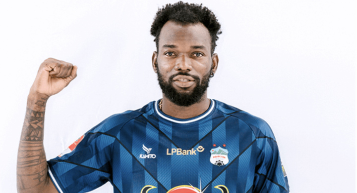 Hoang Anh Gia Lai officially informed about FIFA's penalty related to player Martin Dzilah. Photo: HAGL FC