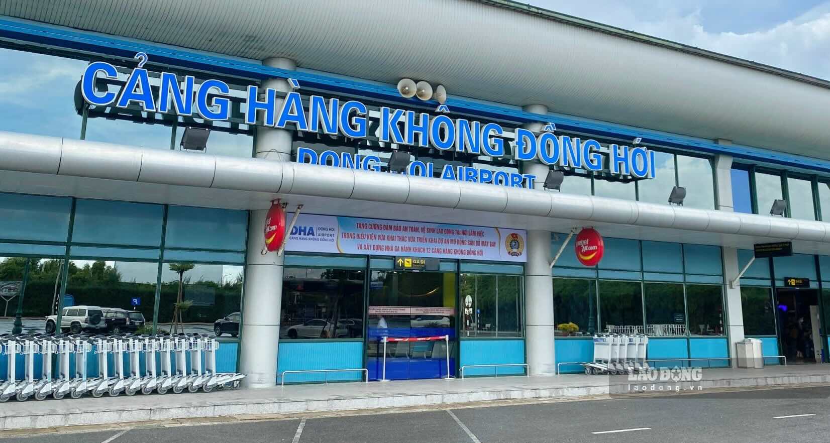 Dong Hoi Airport temporarily closed from 6am to 7pm on October 27 to prevent storm Tra Mi. Photo: Cong Sang