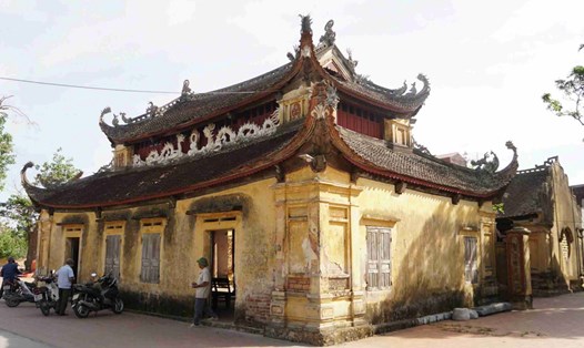 Đình Đỗ Xá thuộc xã Ứng Hòe, huyện Ninh Giang, tỉnh Hải Dương là di tích lịch sử gắn liền với cuộc kháng chiến chống giặc ngoại xâm.