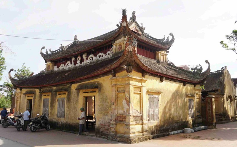 Do Xa Communal House in Ung Hoe Commune, Ninh Giang District, Hai Duong Province is a historical relic associated with the resistance war against foreign invaders.