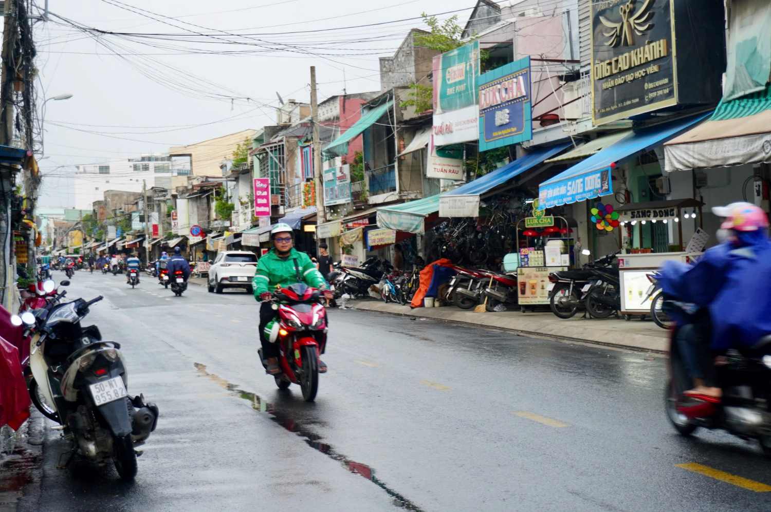 Dãy nhà mặt tiền đường Bùi Hữu Nghĩa (quận Bình Thạnh) dự kiến bị giải tỏa.  Ảnh: Như Quỳnh