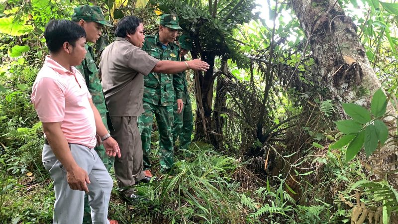 Quang Nam ban bo tinh huong khan cap do vet nut tren dinh doi khu tai dinh cu thon H’juh, xa Ch'Om, Tay Giang. Anh: BDBP cung cap