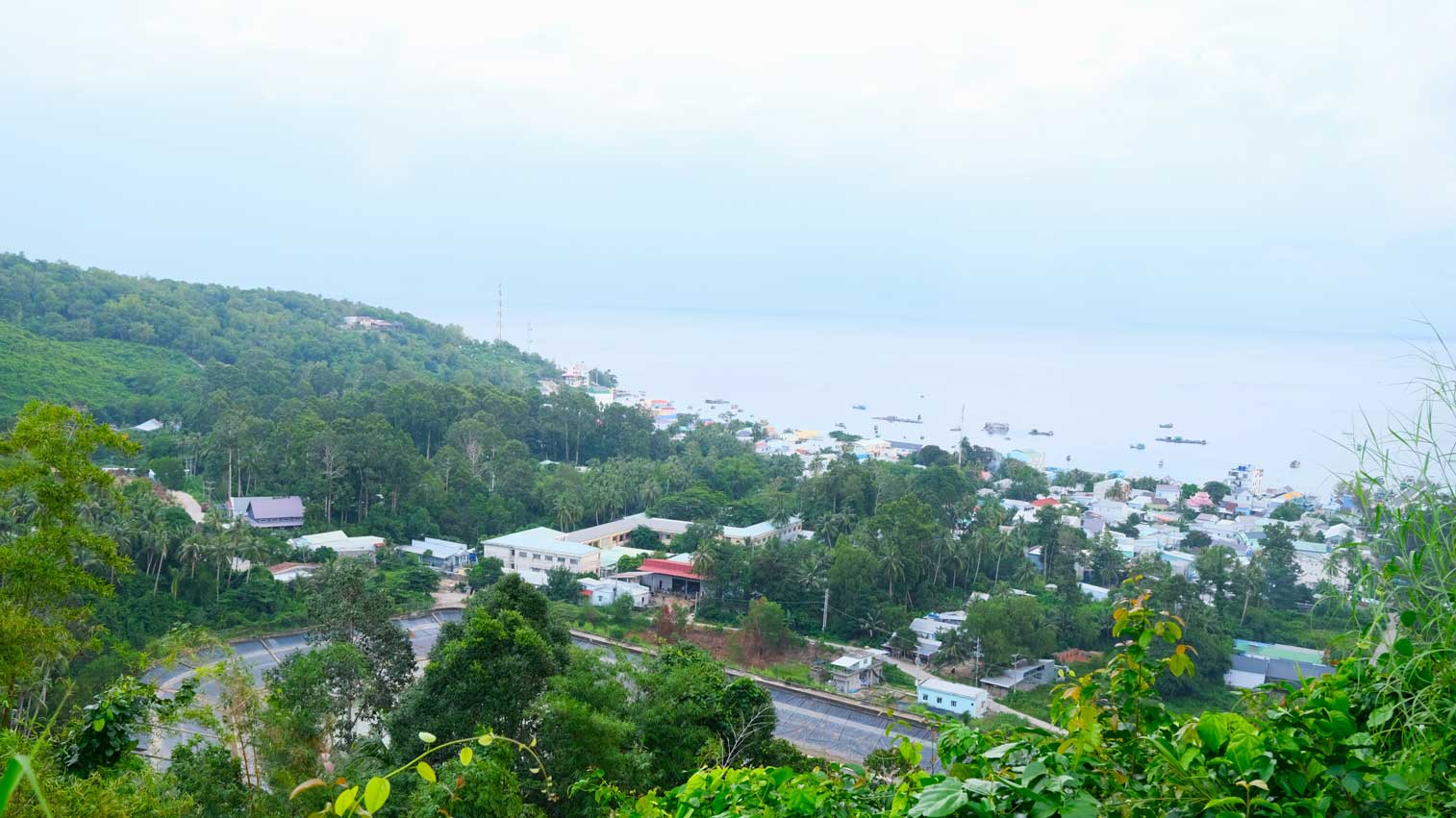 Hon Son (hay con goi la Hon Son Rai) la mot hon dao thuoc xa Lai Son (huyen Kien Hai, tinh Kien Giang). 