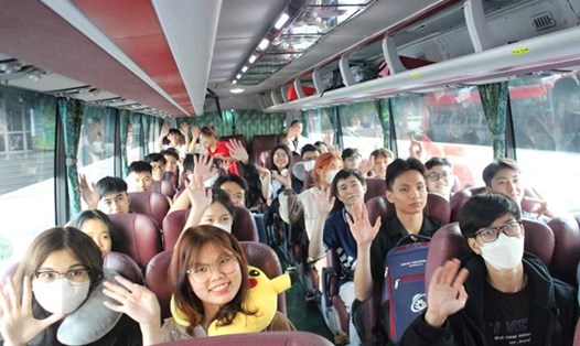 Sinh viên rời TPHCM về quê nghỉ Tết Nguyên đán 2024. Ảnh: Chân Phúc