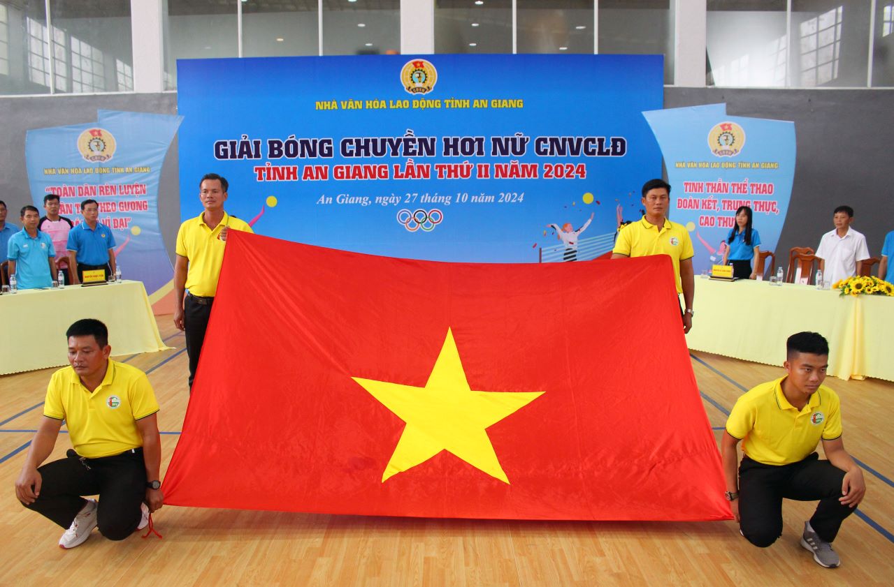 Giai bong chuyen hoi nu doan vien, cong nhan, vien chuc, lao dong tinh An Giang lan thu II nam 2024 khai mac vao sang 27.10 tai Nha Van hoa lao dong An Giang. Anh: Lam Dien