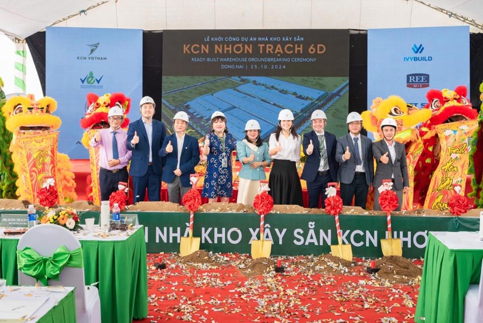 Leaders of Dong Nai Industrial Parks Management Board, Vietnam Industrial Park Group and construction contractors perform the groundbreaking ceremony for Phase 1 of the high-quality pre-built warehouse project at Nhon Trach VI Industrial Park, Dong Nai. Photo: Provided by the company