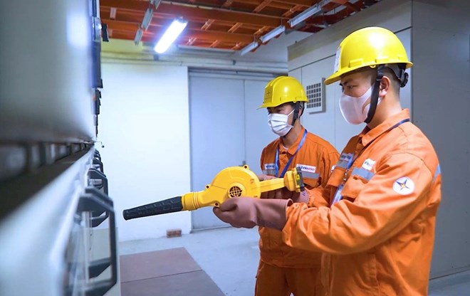 EVN will continue to hold 100% of charter capital in many corporations and power companies. Photo: EVN